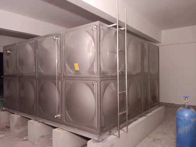 不銹鋼水箱如何解決用水問(wèn)題的呢？